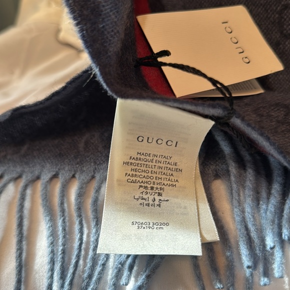 Gucci Sherry Line Scarf with Tags Unisex - Picture 4 of 4